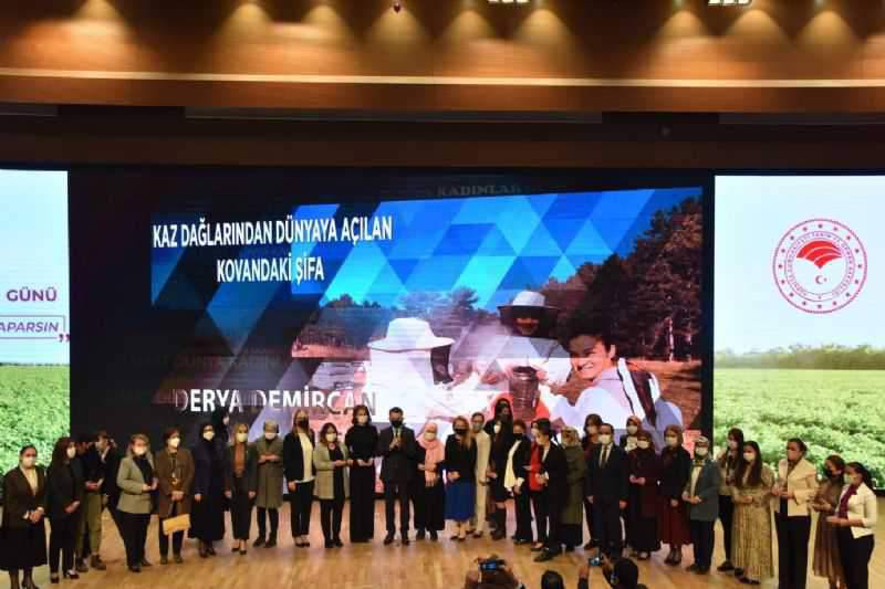 Tarımda Kendi Hikayesini  Yarattı, Çanakkale’nin Gururu Oldu