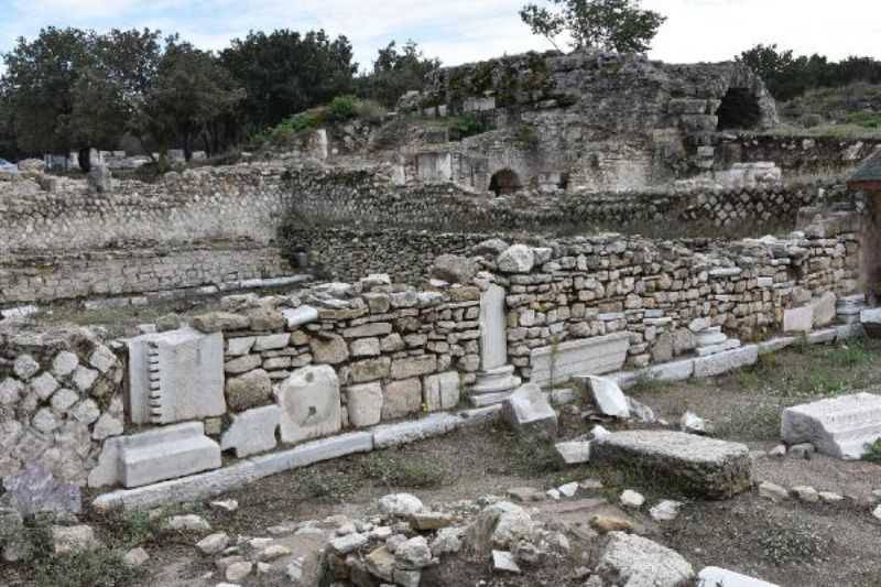 Alexandria Troas'ta, Tarım Aletleri Dolu 1500 Yıllık Küp Bulundu