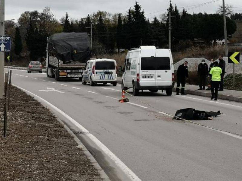 Köpekten Kaçarken Yola Atladı, TIR'ın Çarpması Sonucu Öldü