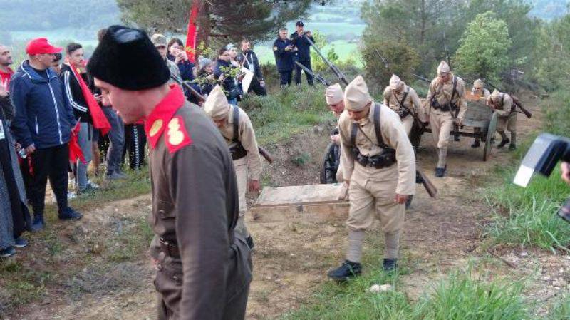 Çanakkale'de 8 Bin Türk, Dedelerinin İzinde Yürüdü