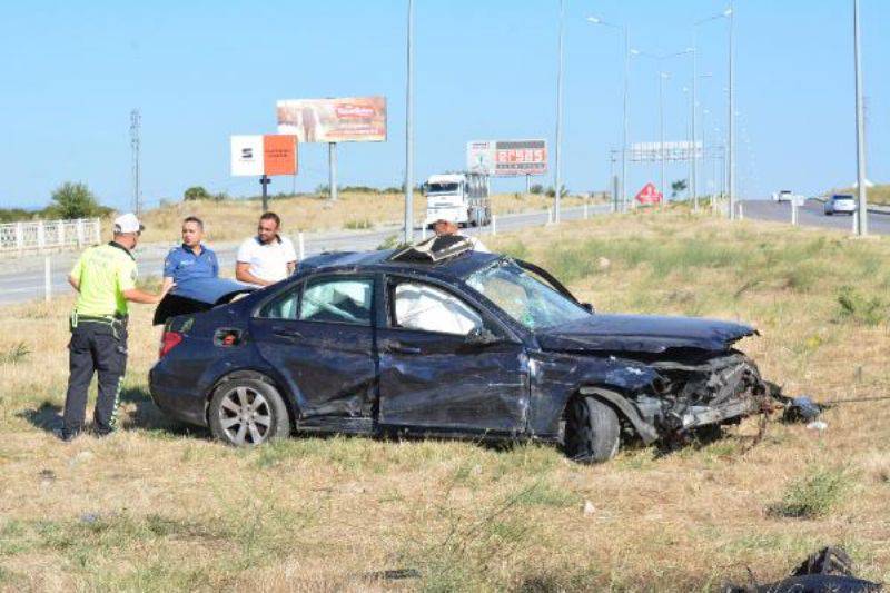 Çanakkale'de İki Otomobil Çarpıştı: 8 Yaralı