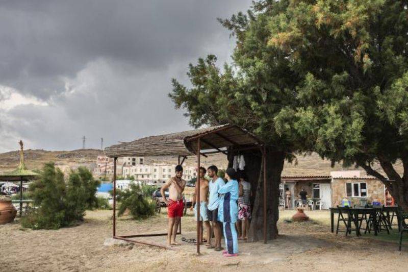 Gökçeada'da Rüzgar ve Yağmur, Tatilcilere Zor Anlar Yaşattı