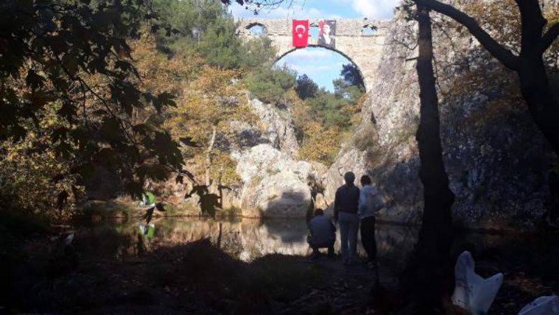 Cumhuriyet Coşkusu Tarihi Su Kemeri Üzerine Taşındı