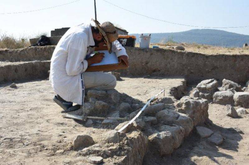 Maydos Kilisetepe Höyüğü'nde 4 Bin Yıllık Savunma Duvarı Kalıntıları