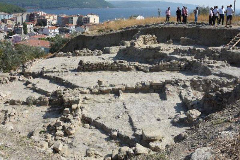 Maydos Kilisetepe Höyüğü'nde 4 Bin Yıllık Savunma Duvarı Kalıntıları