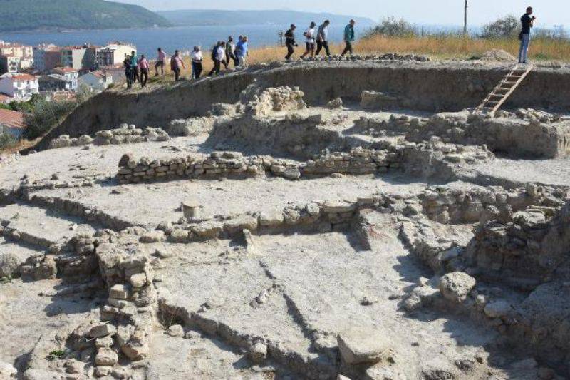 Maydos Kilisetepe Höyüğü'nde 4 Bin Yıllık Savunma Duvarı Kalıntıları