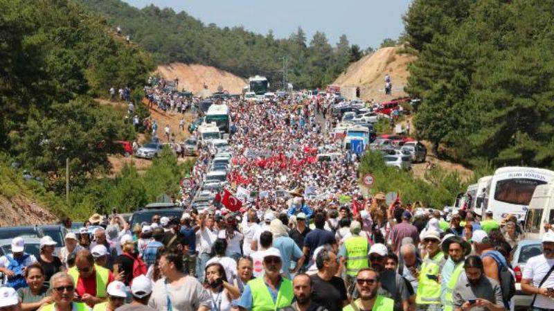 Çanakkale'de Çevreciler, Tepki Gösterdikleri Maden Sahasına Girdi