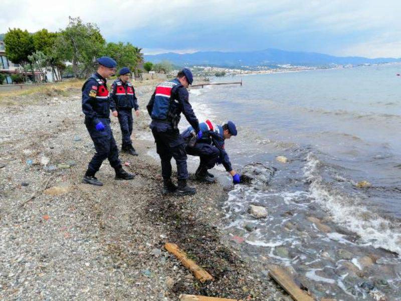 Ahşap Tekne Battı, 1 Ton 411 Kilo Uyuşturucu Denize Dağıldı 