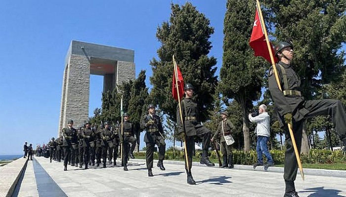 Çanakkale Kara Savaşları'nın 108'inci Yıl Dönümünde Şehitler Anıldı