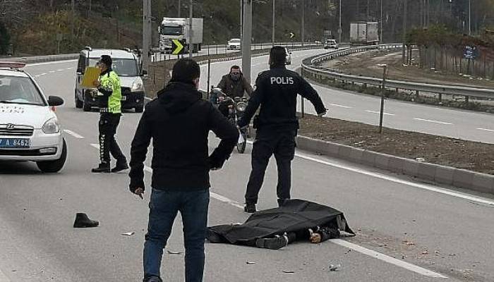 Köpekten Kaçarken Yola Atladı, TIR'ın Çarpması Sonucu Öldü