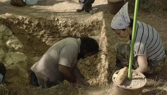 İnkaya Mağarası'ndaki Kazılarda Paleolitik Dönem Atölye Bölümü Ortaya Çıkarıldı 