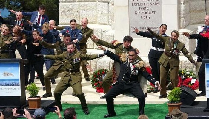 Yeni Zelanda Anıtı'nda 'Haka' Dansı