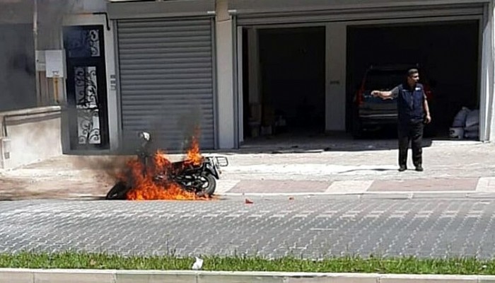 Satın Aldığı Motosikleti Dolandırıldığı İddiasıyla Benzin Döküp Ateşe Verdi